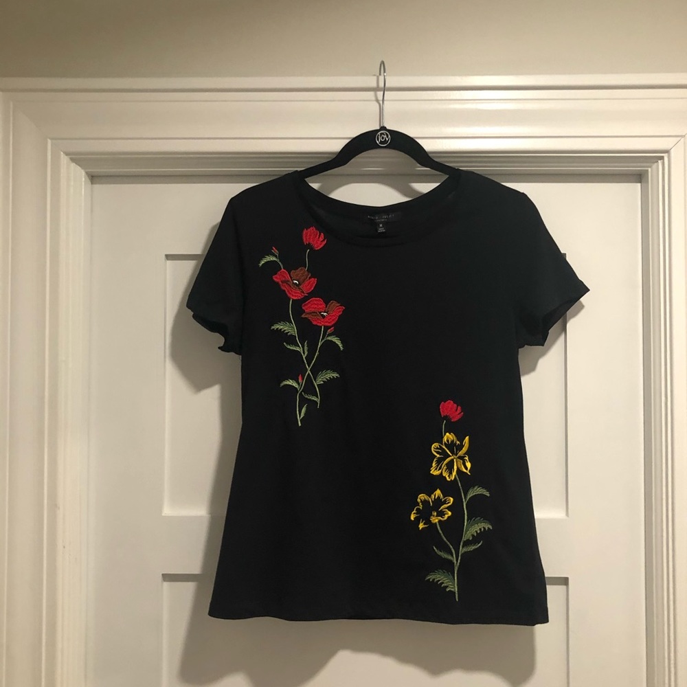Romeo & Juliet Couture shirt w/ flower decals